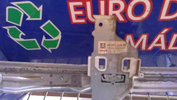 ELEVALUNAS DELANTERO IZQUIERDO 92182