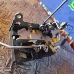 CERRADURA PUERTA DELANTERA IZQUIERDA 93494