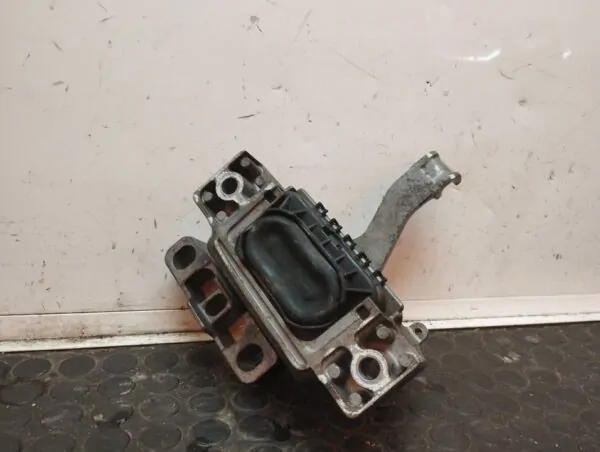 SOPORTE MOTOR DERECHO 108107