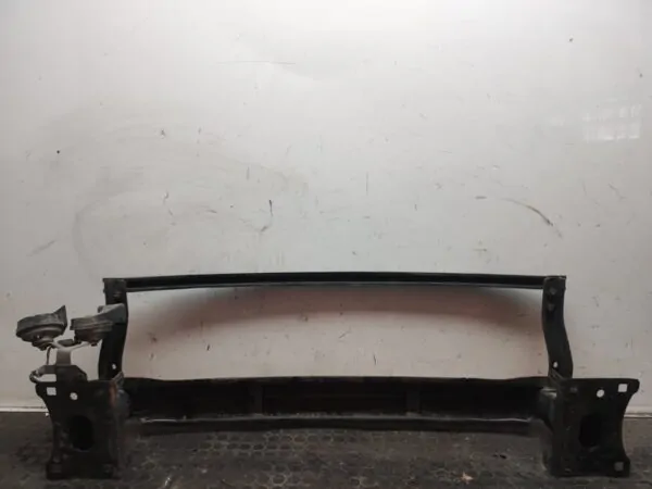 REFUERZO PARAGOLPES DELANTERO 108531