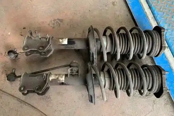 AMORTIGUADOR DELANTERO IZQUIERDO 91052