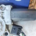 ELEVALUNAS DELANTERO DERECHO 95977