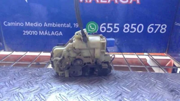 CERRADURA PUERTA TRASERA IZQUIERDA 92200