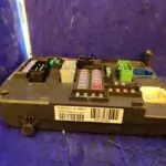 CAJA RELES / FUSIBLES 97611