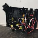 CAJA RELES / FUSIBLES 110212