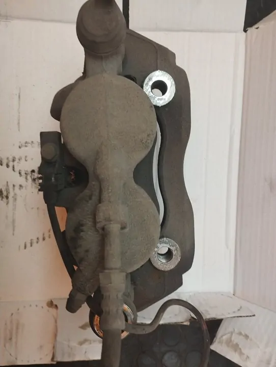 PINZA DE FRENO DELANTERA IZQUIERDA 107153