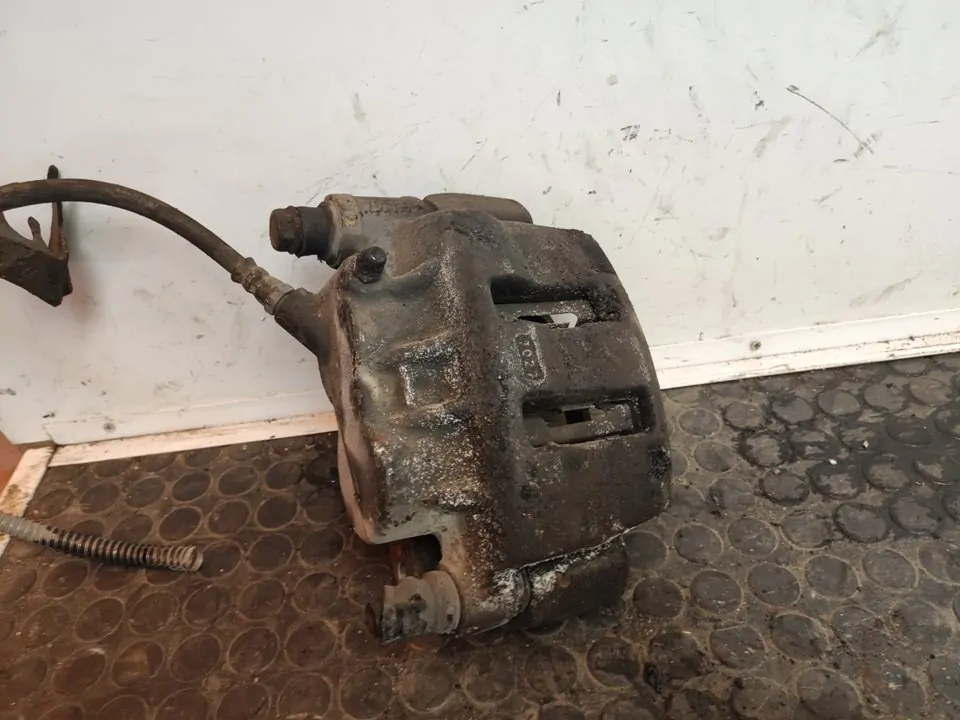 PINZA DE FRENO DELANTERA IZQUIERDA 105543