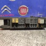 CAJA RELES / FUSIBLES 104038