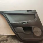 GUARNECIDO PUERTA DELANTERA DERECHA 107029