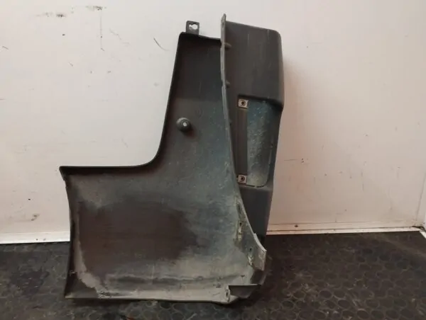PUNTERA PARAGOLPES TRASERA DERECHA 107283