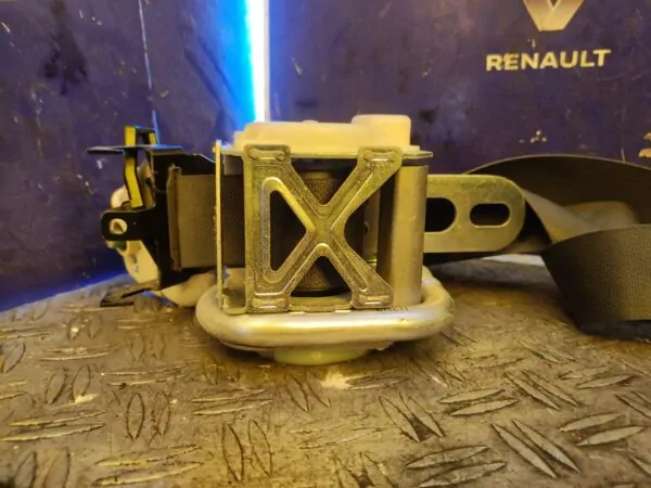 CINTURON SEGURIDAD DELANTERO DERECHO 99681