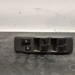 MANDO ELEVALUNAS DELANTERO IZQUIERDO 106589