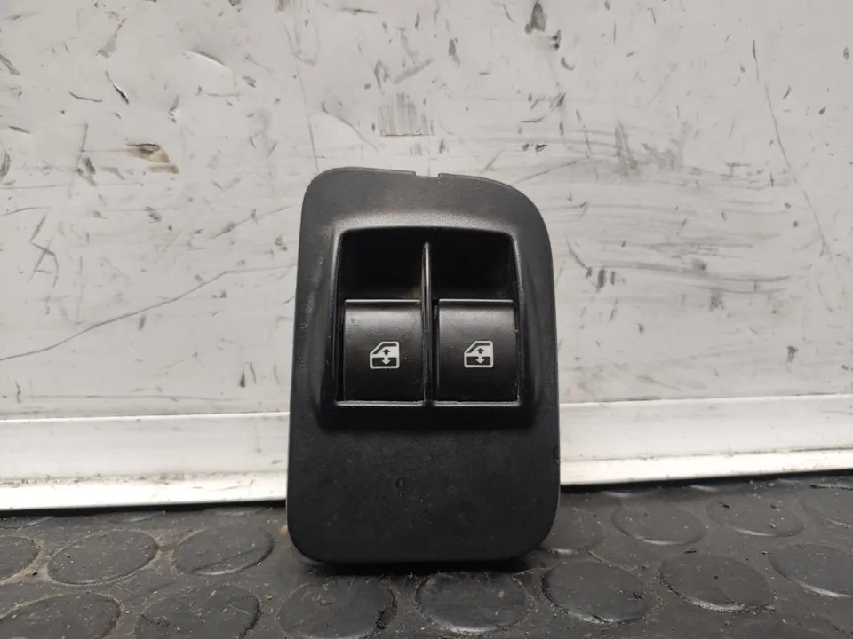MANDO ELEVALUNAS DELANTERO IZQUIERDO 109986