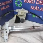 ELEVALUNAS DELANTERO IZQUIERDO 95843