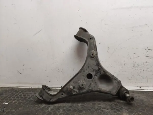 BRAZO SUSPENSION INFERIOR DELANTERO DERECHO 108993