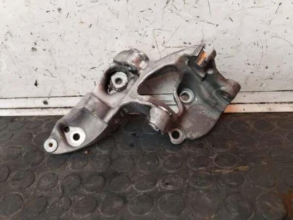 SOPORTE MOTOR 112705