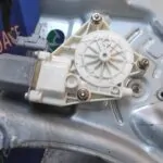 ELEVALUNAS DELANTERO DERECHO 95978