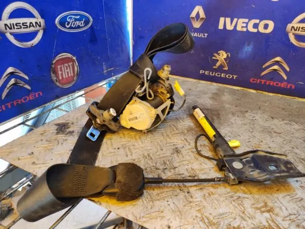 CINTURON SEGURIDAD DELANTERO IZQUIERDO 100183
