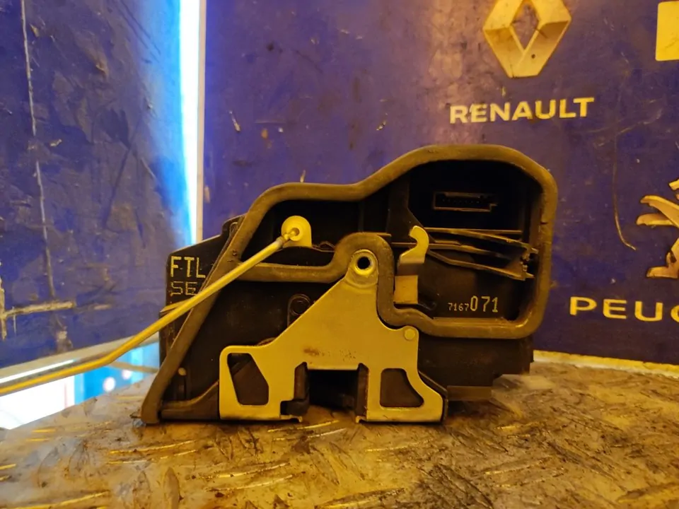CERRADURA PUERTA DELANTERA IZQUIERDA 100714