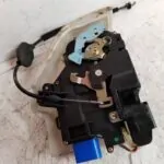 CERRADURA PUERTA DELANTERA DERECHA 114669