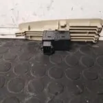 MANDO ELEVALUNAS DELANTERO DERECHO 111799
