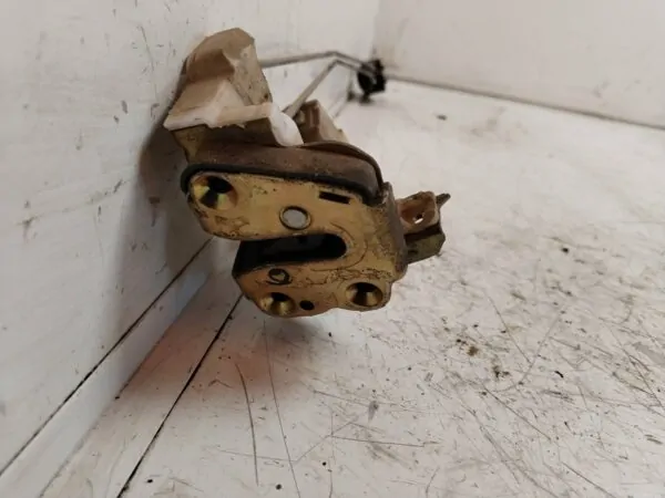 CERRADURA PUERTA TRASERA DERECHA 114381