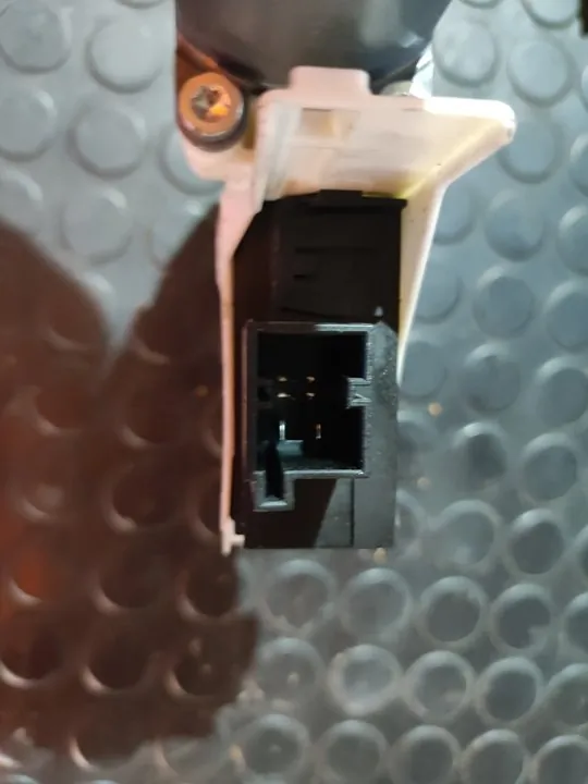 MOTOR ELEVALUNAS DELANTERO DERECHO 108667