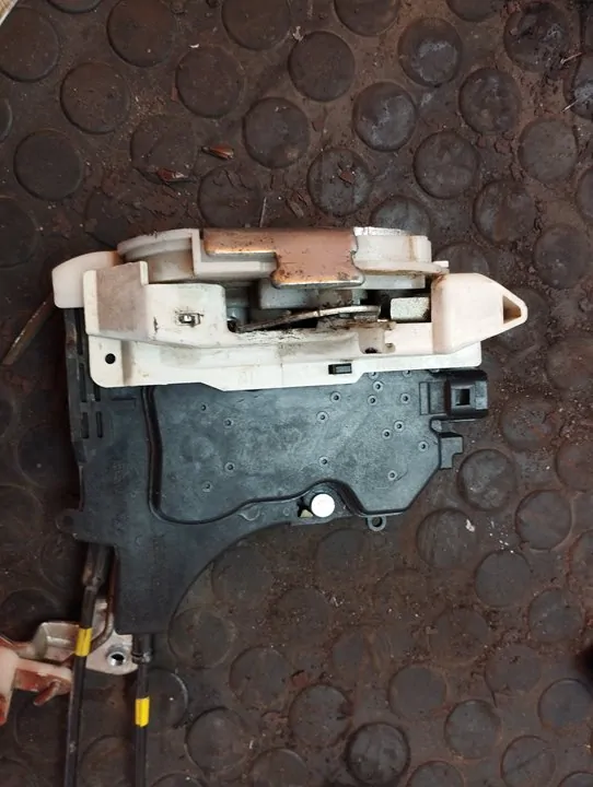 CERRADURA PUERTA DELANTERA IZQUIERDA 107165