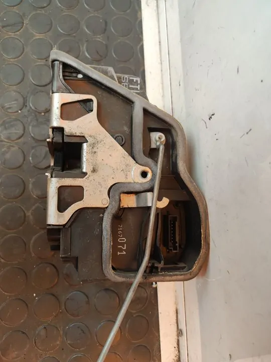 CERRADURA PUERTA DELANTERA IZQUIERDA 107749