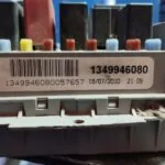 CAJA RELES / FUSIBLES 104129