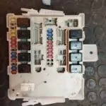 CAJA RELES / FUSIBLES 107230