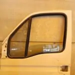 PUERTA DELANTERA IZQUIERDA 105382
