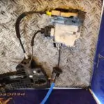 CERRADURA PUERTA DELANTERA DERECHA 99698