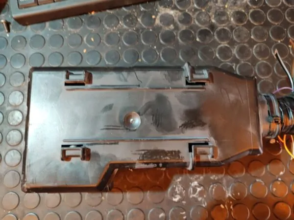 CAJA RELES / FUSIBLES 106143