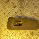 MANDO ELEVALUNAS DELANTERO DERECHO 99917