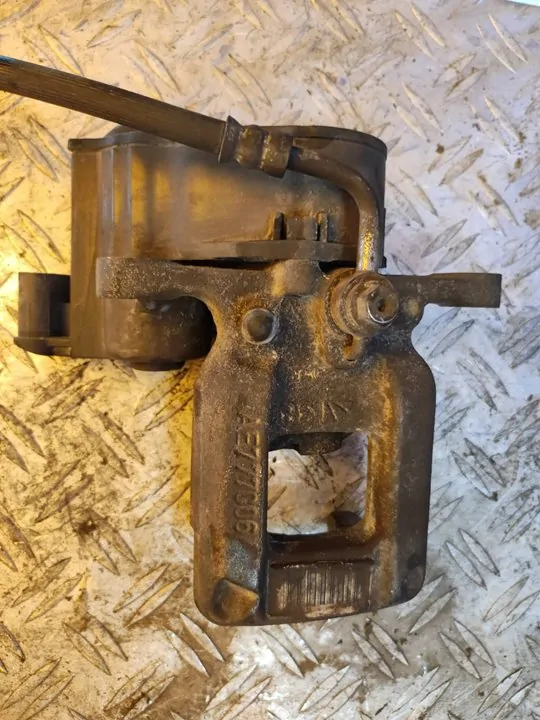 PINZA DE FRENO TRASERA IZQUIERDA 100363