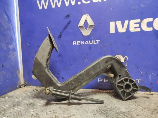 PEDAL EMBRAGUE 103724