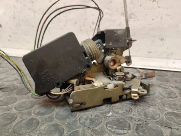 CERRADURA PUERTA DELANTERA IZQUIERDA 109251