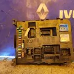 CAJA RELES / FUSIBLES 100578