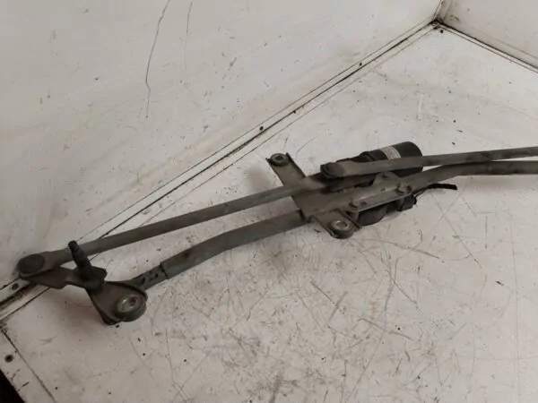 MOTOR LIMPIA DELANTERO 114057