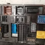 CAJA RELES / FUSIBLES 112333