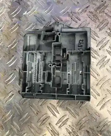 CAJA RELES / FUSIBLES 91438