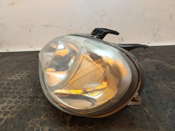 FARO IZQUIERDO 106758