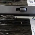 MANDO ELEVALUNAS TRASERO DERECHO 92165