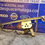 ELEVALUNAS DELANTERO DERECHO 99906