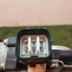 ELEVALUNAS DELANTERO DERECHO 106932