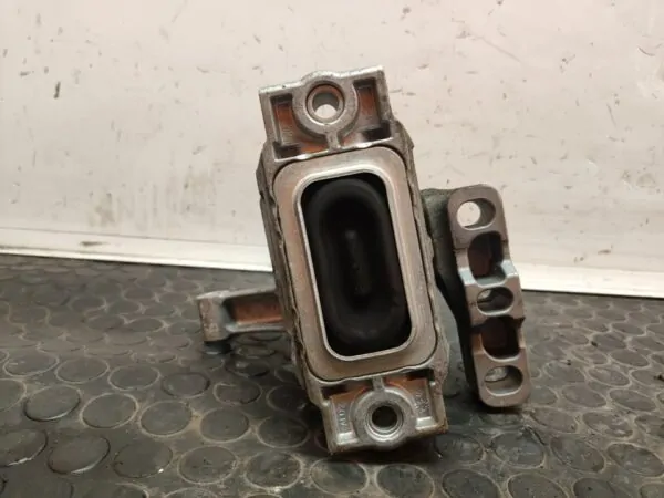 SOPORTE MOTOR DERECHO 108838
