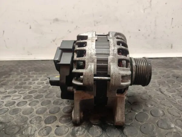 ALTERNADOR 106995