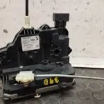 CERRADURA PUERTA DELANTERA IZQUIERDA 109468