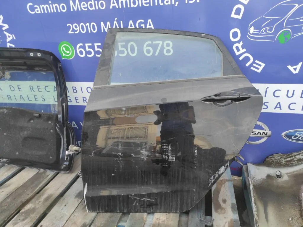 PUERTA TRASERA IZQUIERDA 95942
